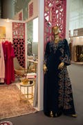 معرض هي للأزياء العربية