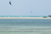 Prueba el kitesurf en Catar 