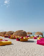 نادي شاطئ B12 الدوحة