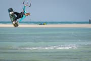 Katar’ın ideal uçurtma sörfü destinasyonu olmasının en önemli yedi nedeni 