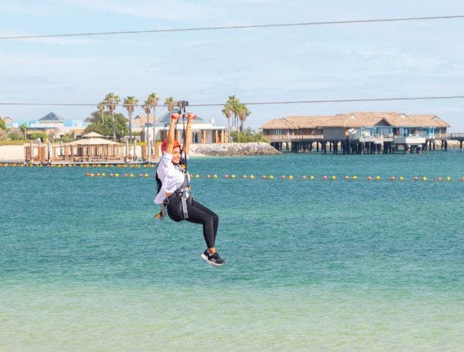باقة ركوب الأمواج والمغامرة