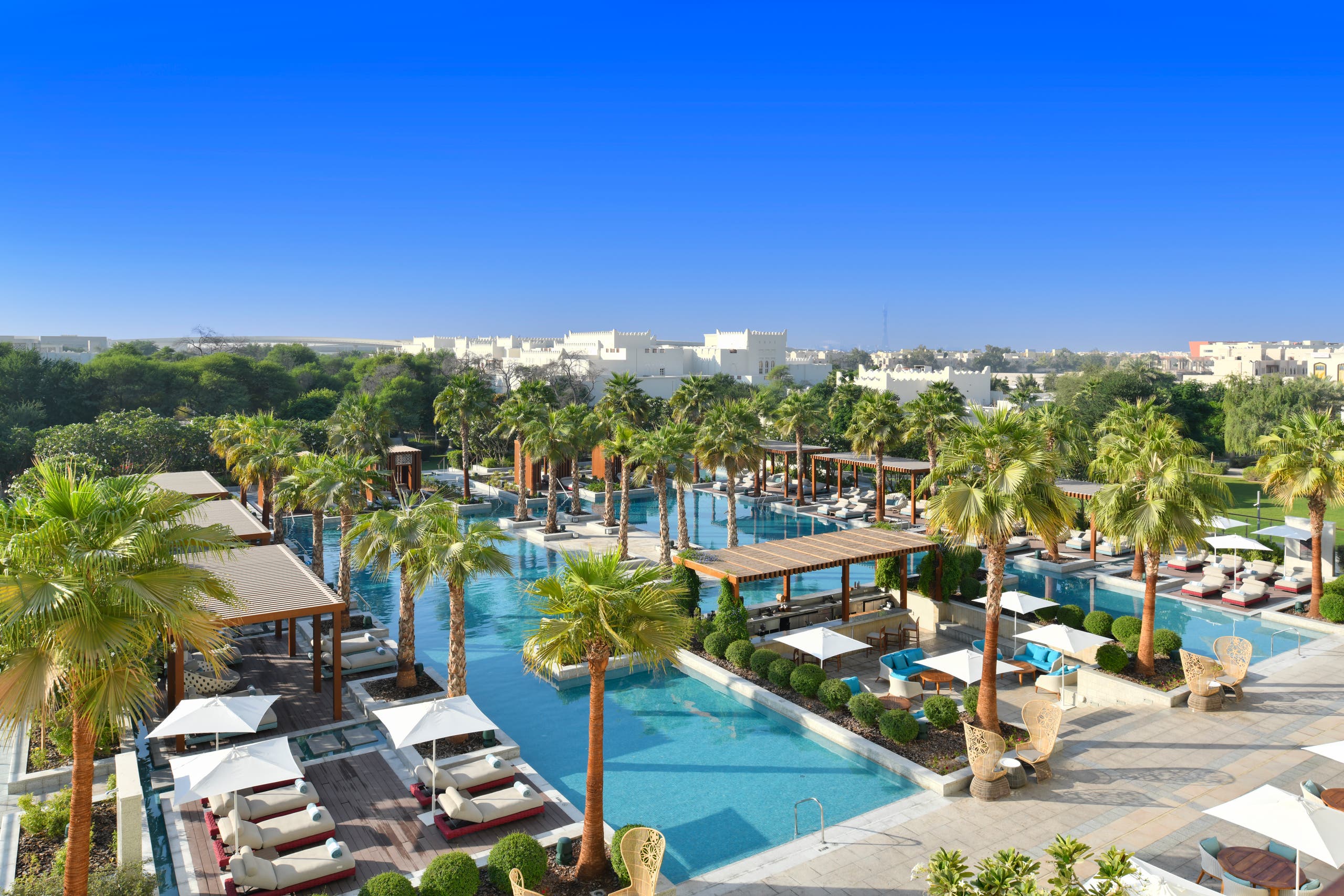 Огни аль тура читать. Al Messila, a Luxury collection Resort Spa Doha. Messila. Ritz Carlton Катар. Al Messila Qatar.