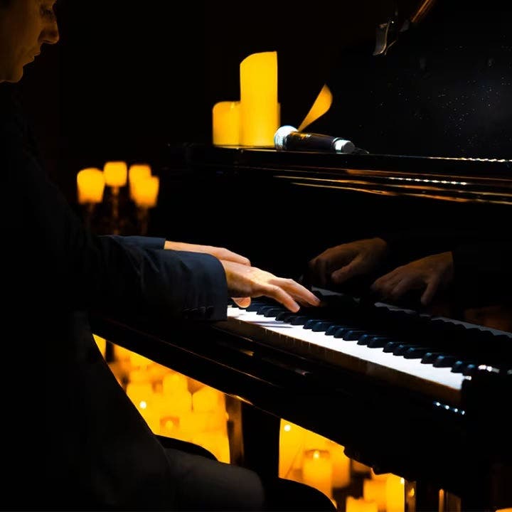 Candlelight: Queen Vs. ABBA