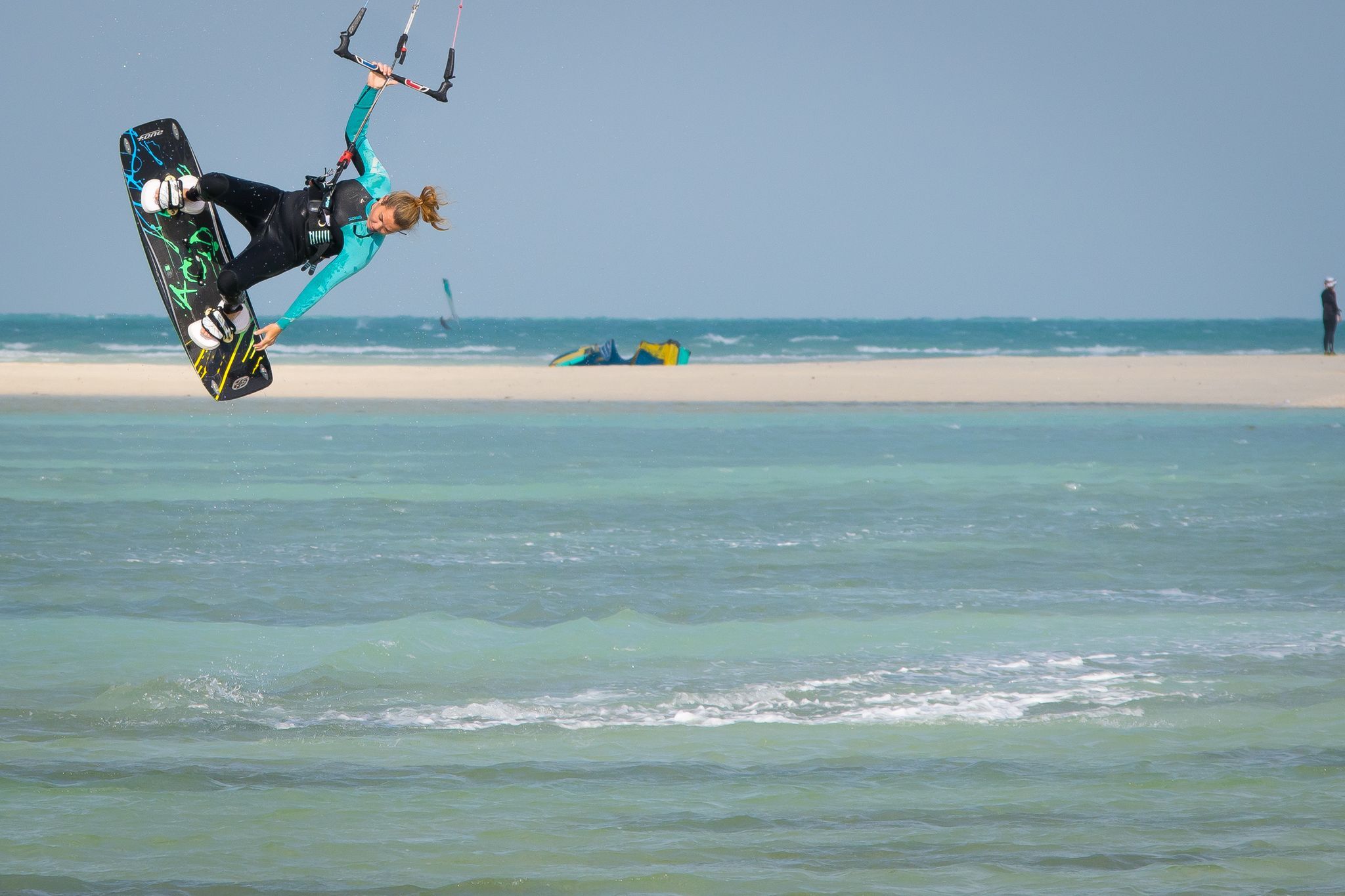 The top seven reasons why Qatar is the ideal kitesurfing destination