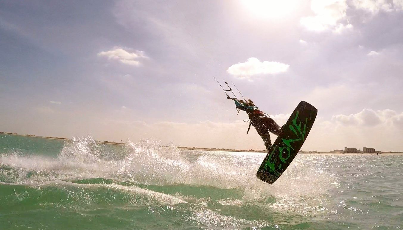 Experience kitesurfing in Qatar Visit Qatar